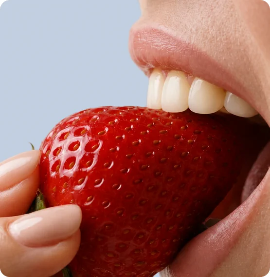 Croquer dans une fraise